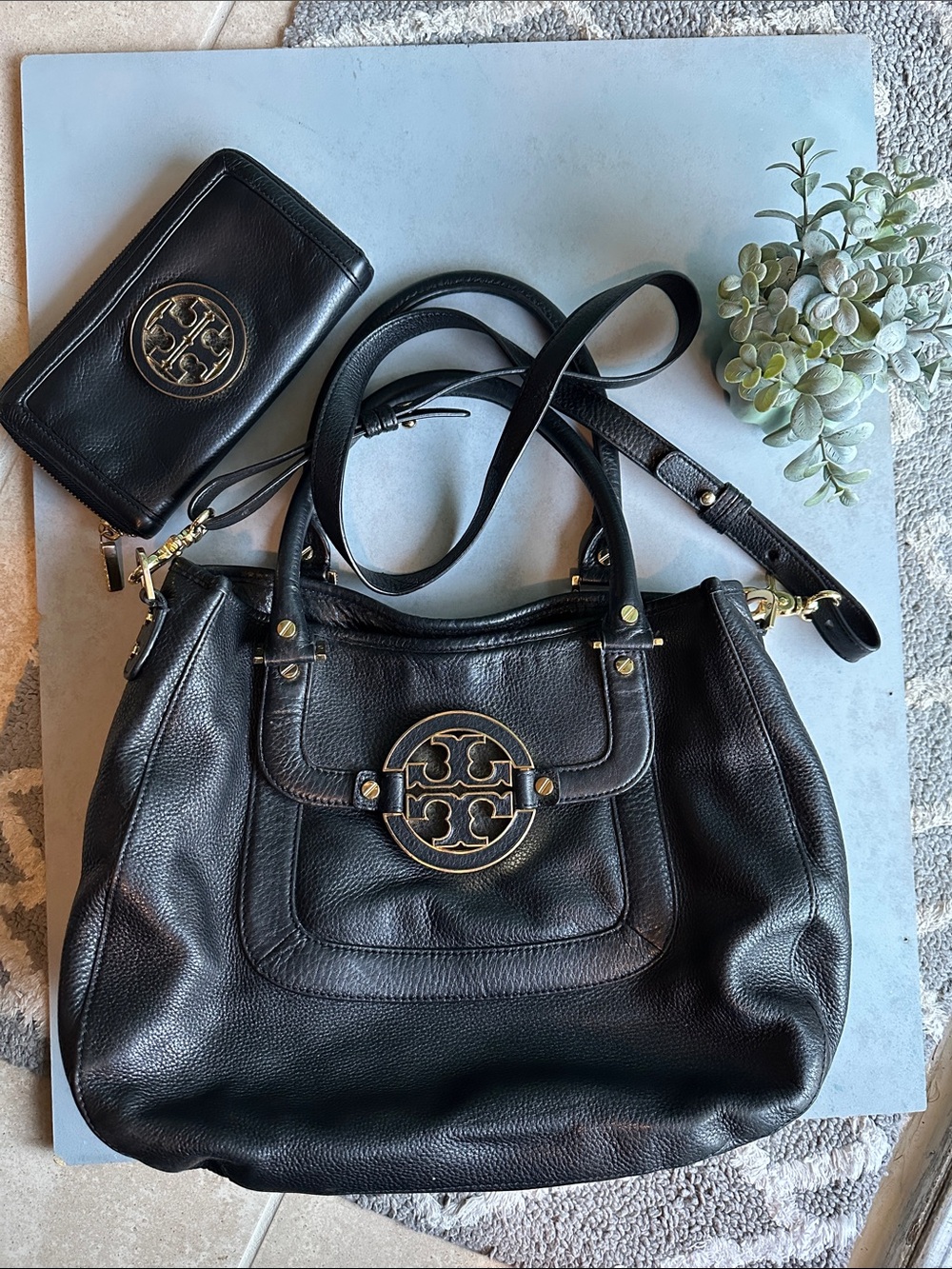 Tory Burch Black Leather Amanda Crossbody Shoulder Bag with Wallet